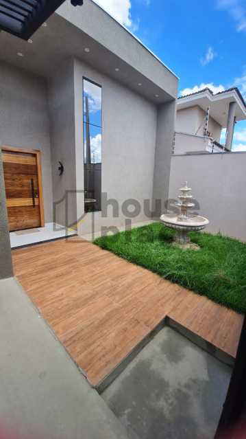 Casa à venda com 3 quartos, 125m² - Foto 1