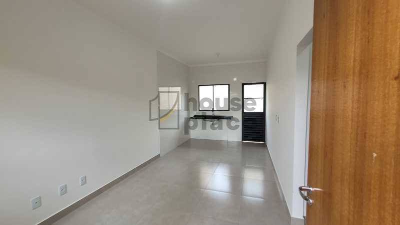 Casa à venda com 2 quartos, 57m² - Foto 1