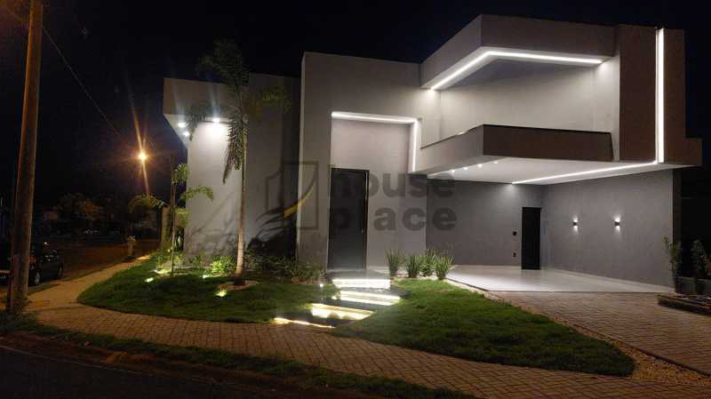 Casa de Condomínio à venda com 3 quartos, 197m² - Foto 1