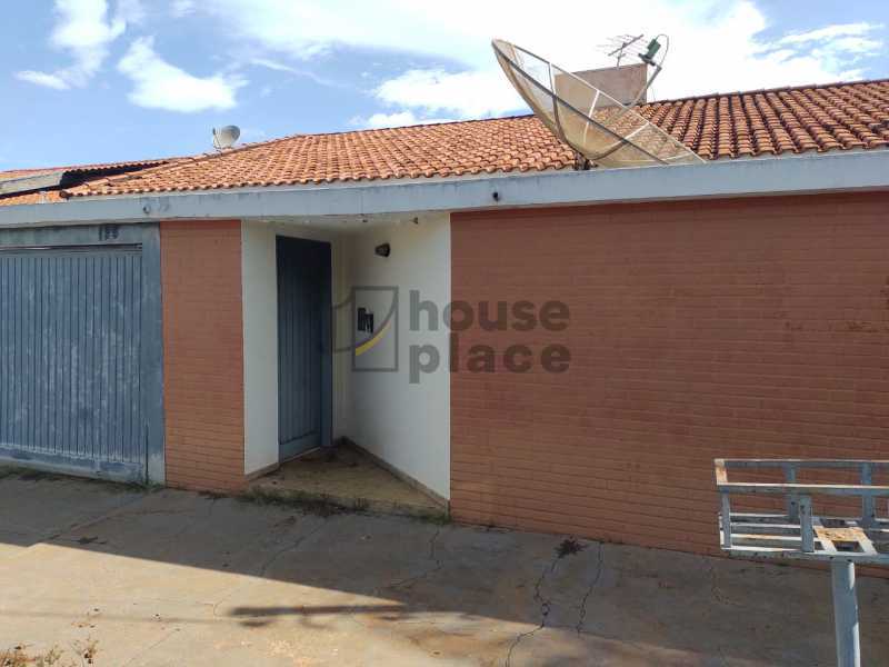 Casa à venda com 3 quartos - Foto 1