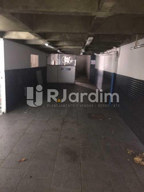 Casa Comercial à venda com 4 quartos, 434m² - Foto 9