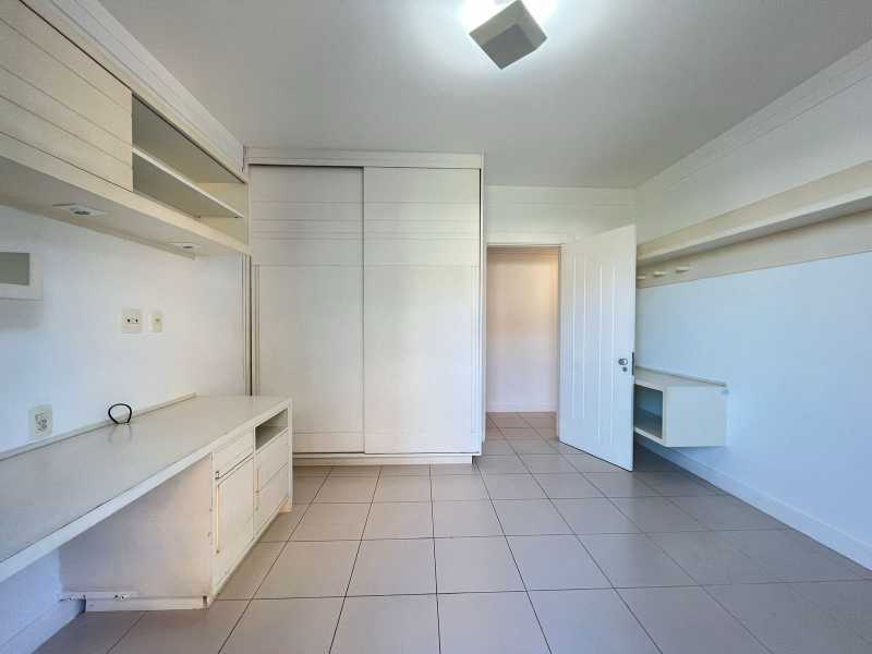Apartamento à venda com 4 quartos, 200m² - Foto 13