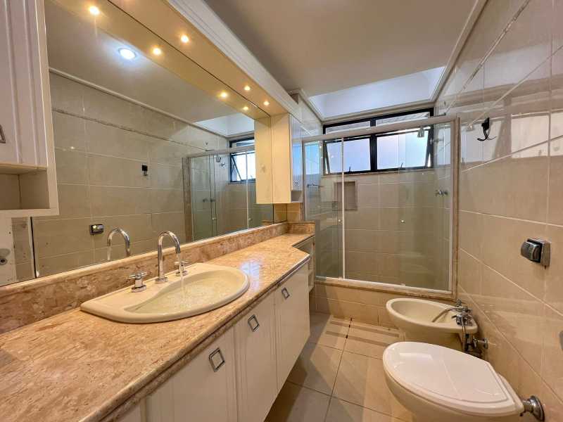 Apartamento à venda com 4 quartos, 200m² - Foto 27