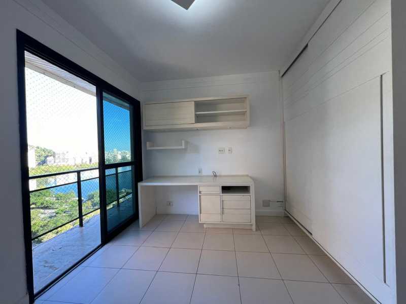 Apartamento à venda com 4 quartos, 200m² - Foto 11