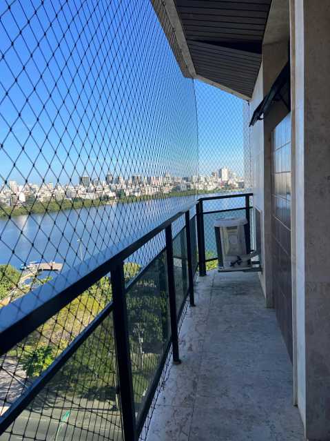Apartamento à venda com 4 quartos, 200m² - Foto 9
