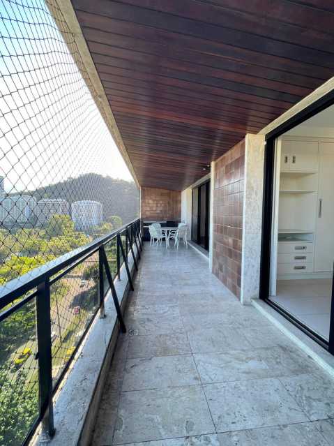 Apartamento à venda com 4 quartos, 200m² - Foto 15