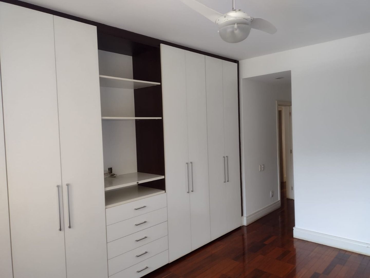 Apartamento à venda e aluguel com 3 quartos, 150m² - Foto 10