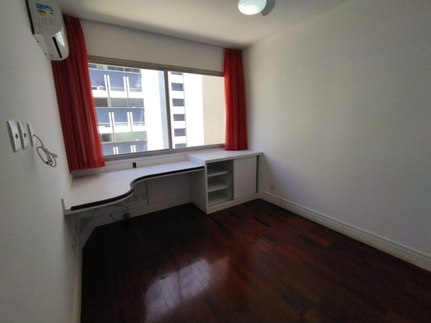 Apartamento à venda e aluguel com 3 quartos, 150m² - Foto 11