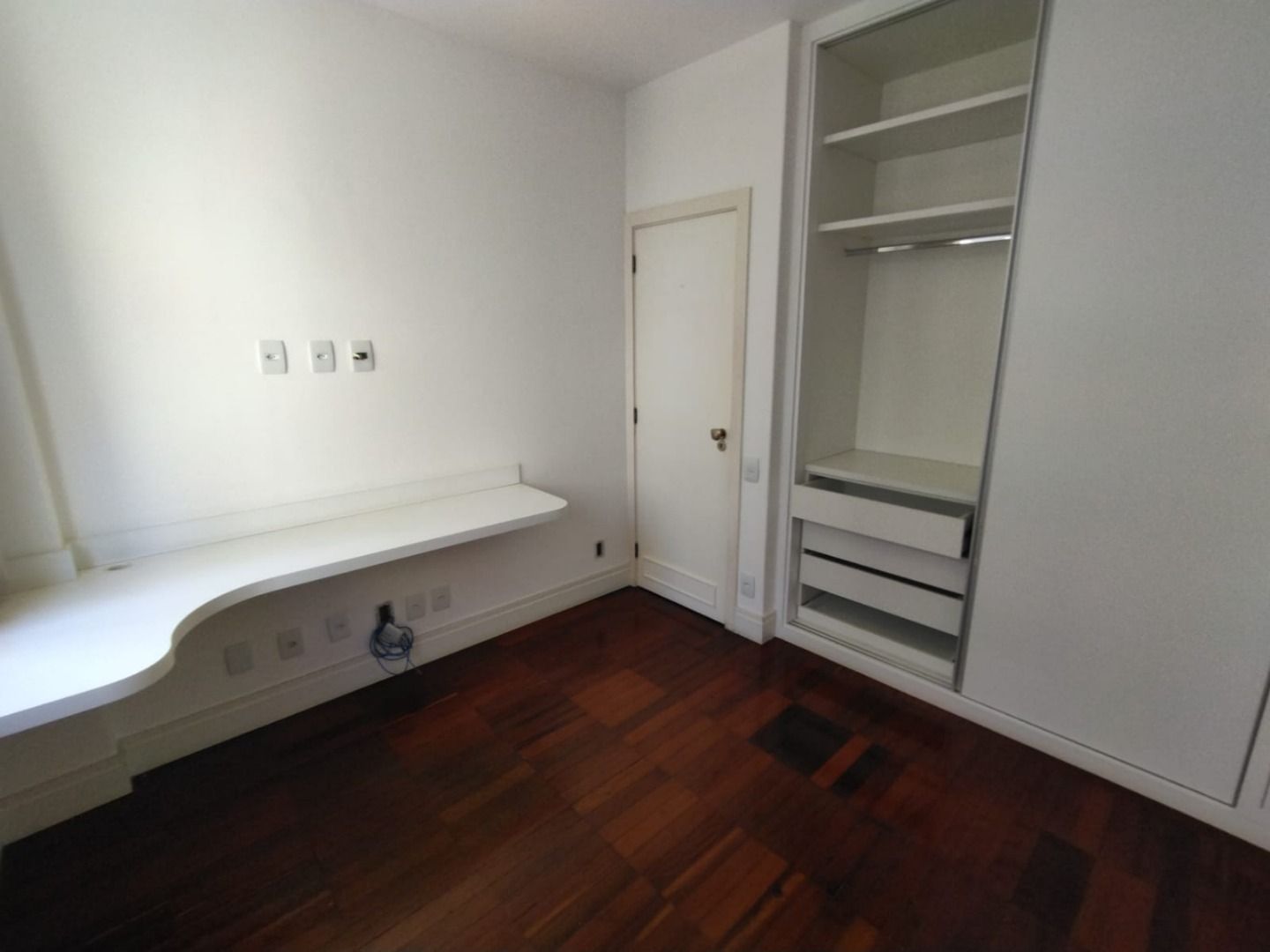 Apartamento à venda e aluguel com 3 quartos, 150m² - Foto 12