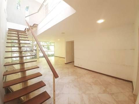 Cobertura à venda com 3 quartos, 212m² - Foto 1