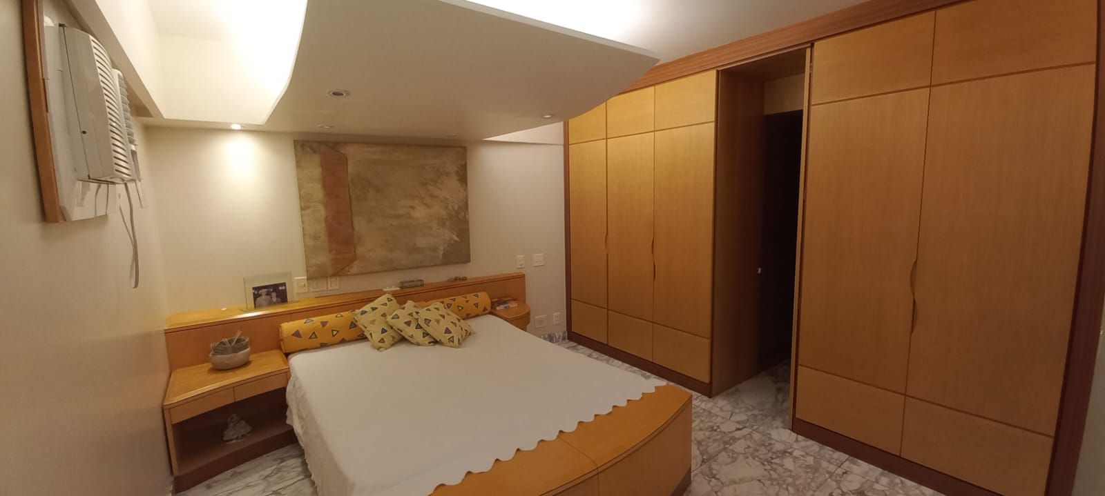 Apartamento à venda com 4 quartos, 222m² - Foto 11