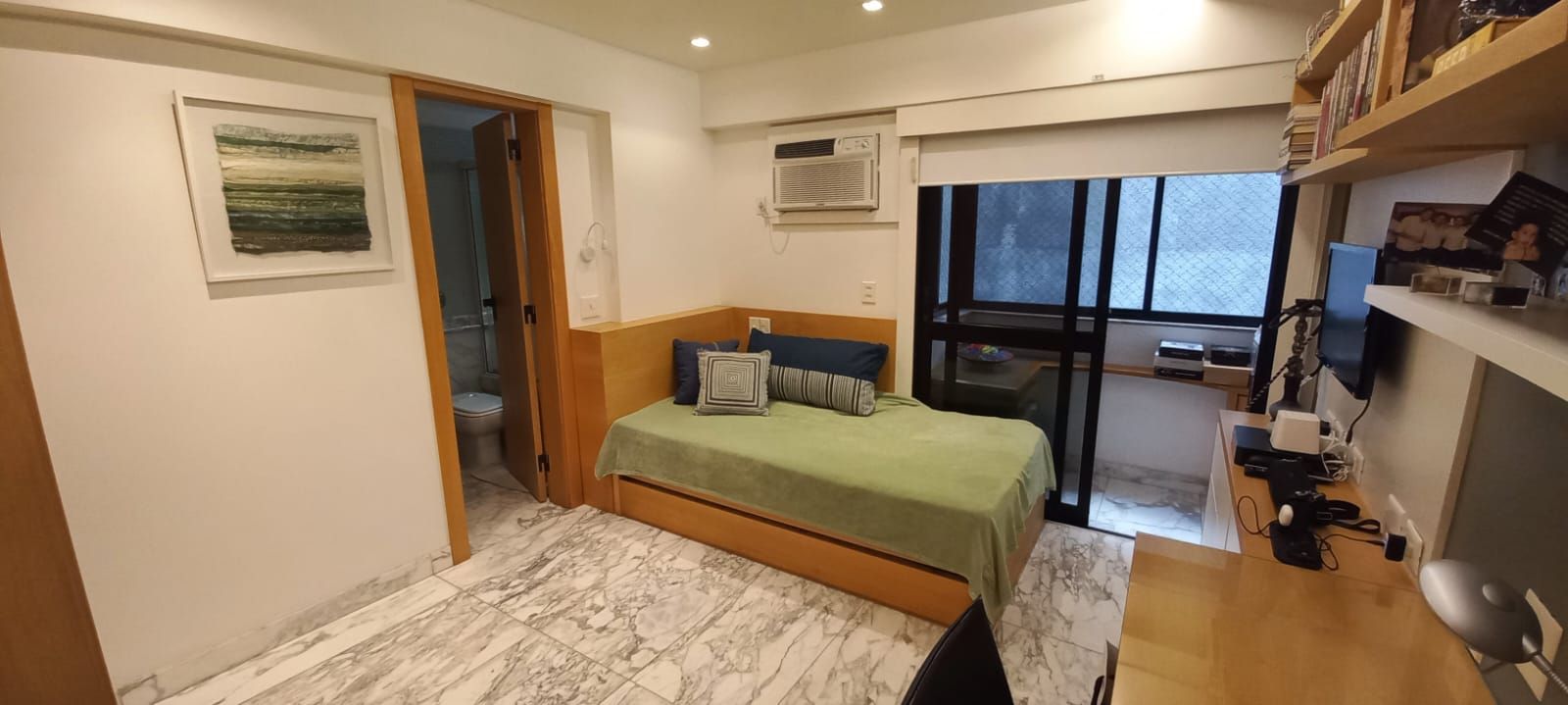 Apartamento à venda com 4 quartos, 222m² - Foto 14