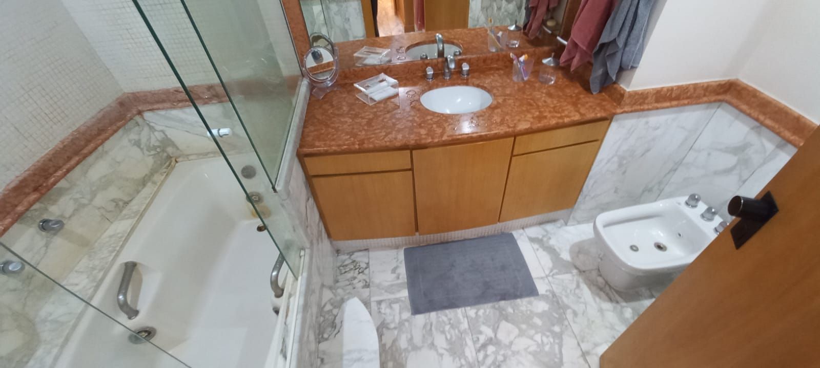 Apartamento à venda com 4 quartos, 222m² - Foto 17