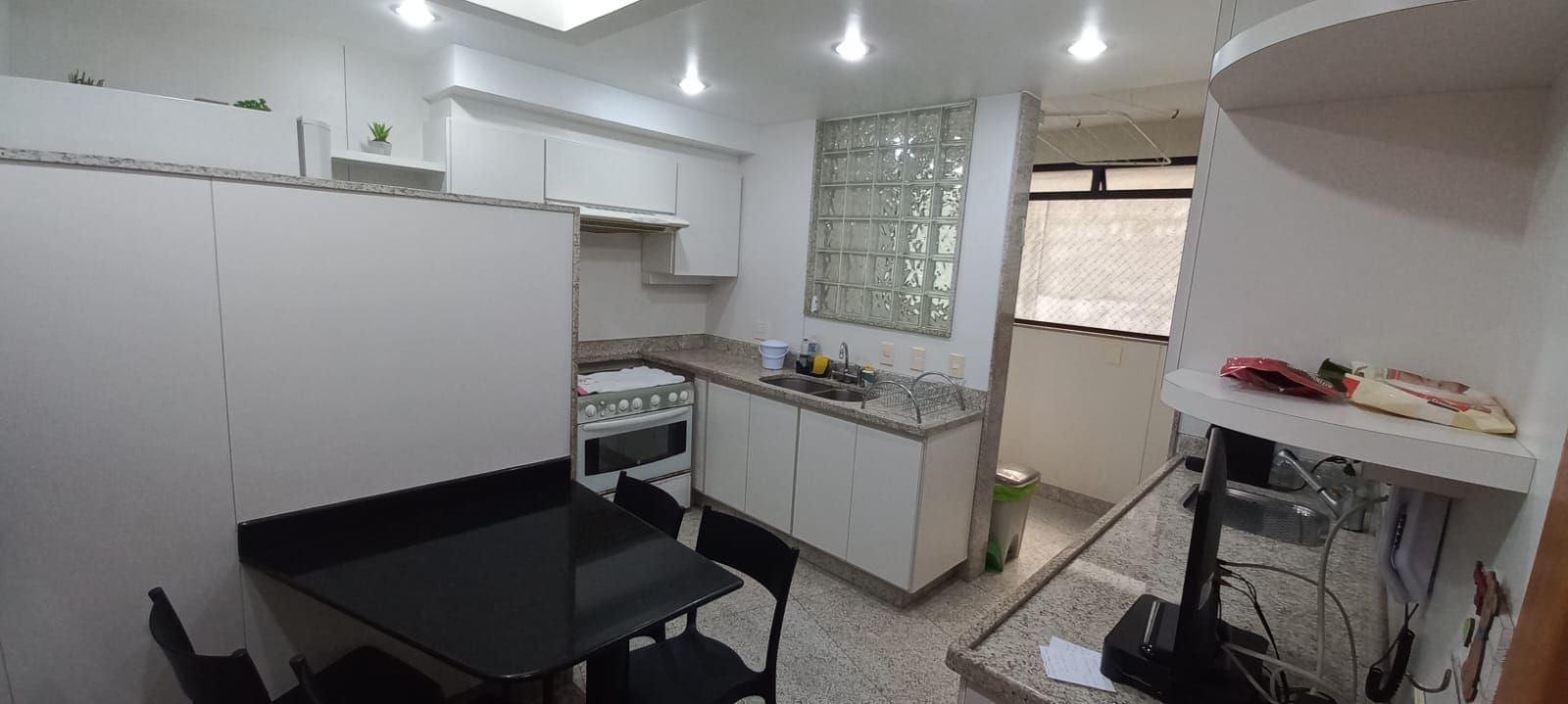Apartamento à venda com 4 quartos, 222m² - Foto 20