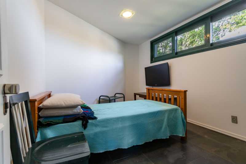 Casa à venda com 8 quartos, 1330m² - Foto 11