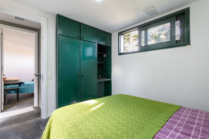Casa à venda com 8 quartos, 1330m² - Foto 12