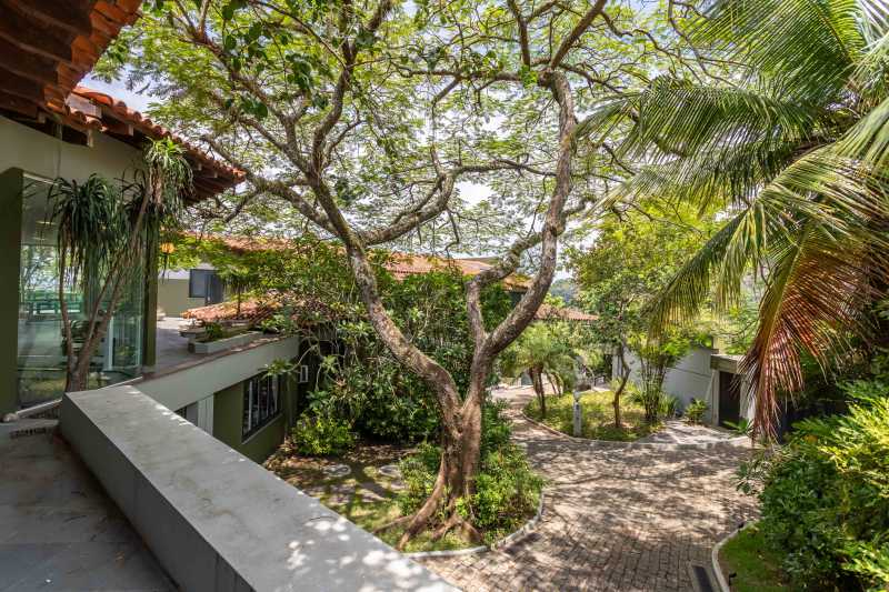 Casa à venda com 8 quartos, 1330m² - Foto 22