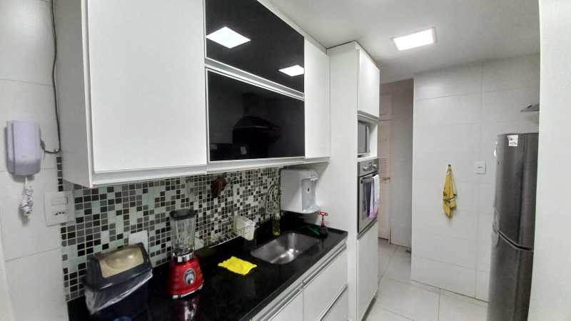 Apartamento à venda com 2 quartos, 76m² - Foto 15