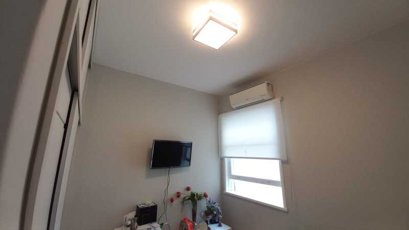 Apartamento à venda com 2 quartos, 76m² - Foto 25