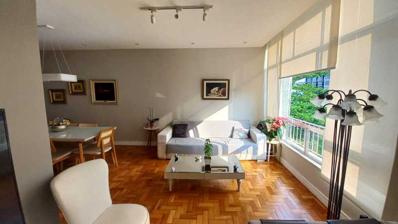 Apartamento à venda com 2 quartos, 76m² - Foto 2