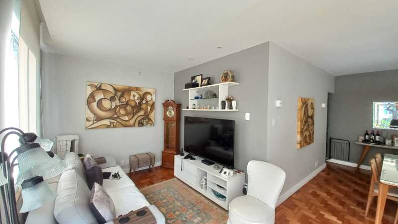 Apartamento à venda com 2 quartos, 76m² - Foto 23