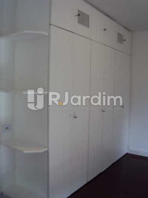 Apartamento para alugar com 4 quartos, 319m² - Foto 6