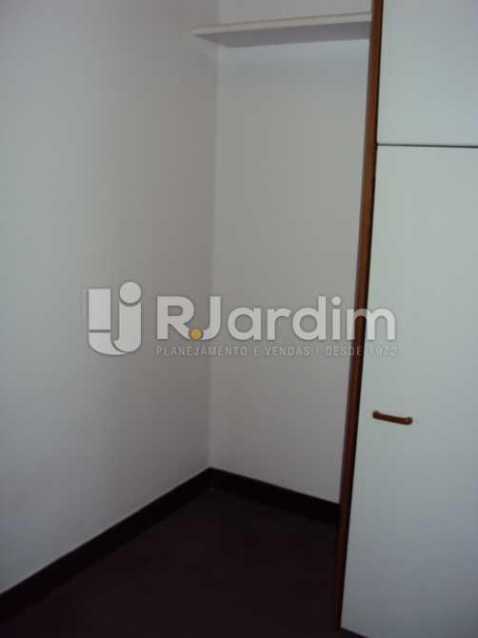 Apartamento para alugar com 4 quartos, 319m² - Foto 10