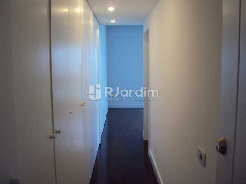 Apartamento para alugar com 4 quartos, 319m² - Foto 19