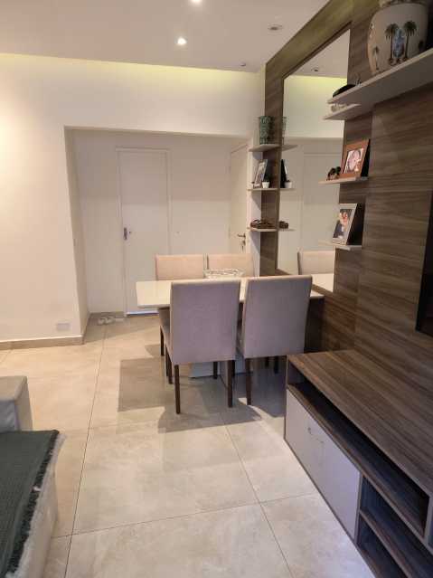 Apartamento à venda com 2 quartos, 85m² - Foto 2