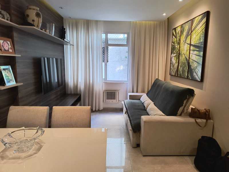 Apartamento à venda com 2 quartos, 85m² - Foto 4
