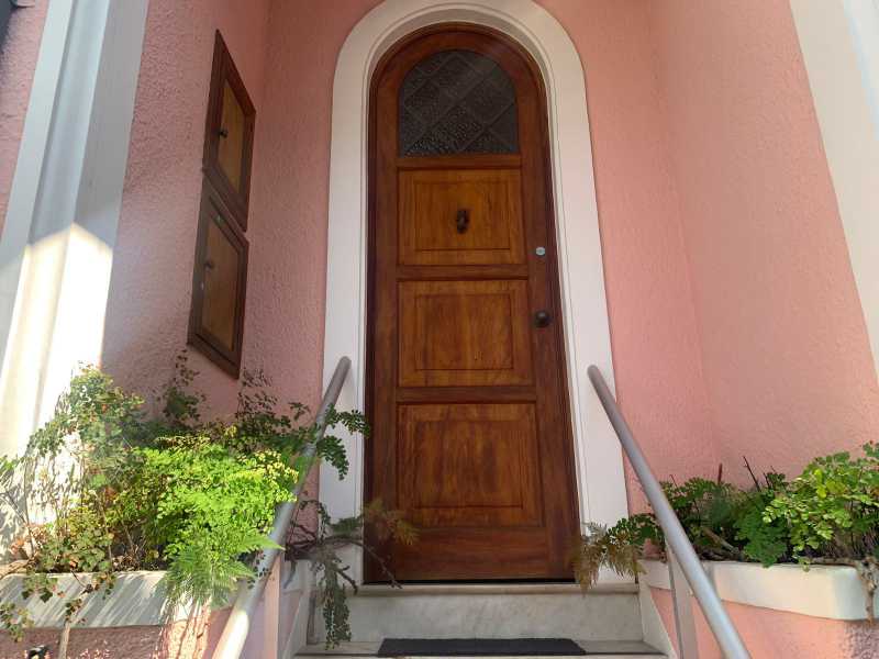 Casa à venda com 5 quartos, 255m² - Foto 1
