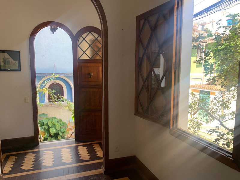 Casa à venda com 5 quartos, 255m² - Foto 6