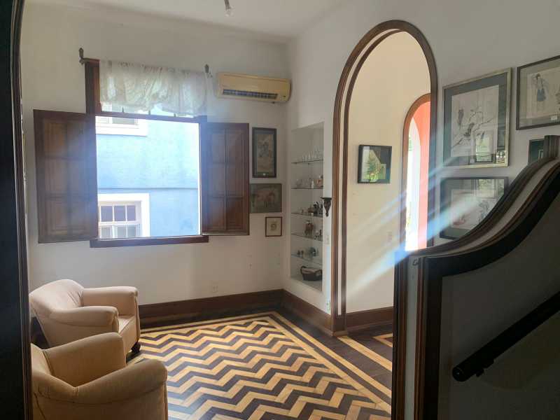 Casa à venda com 5 quartos, 255m² - Foto 8