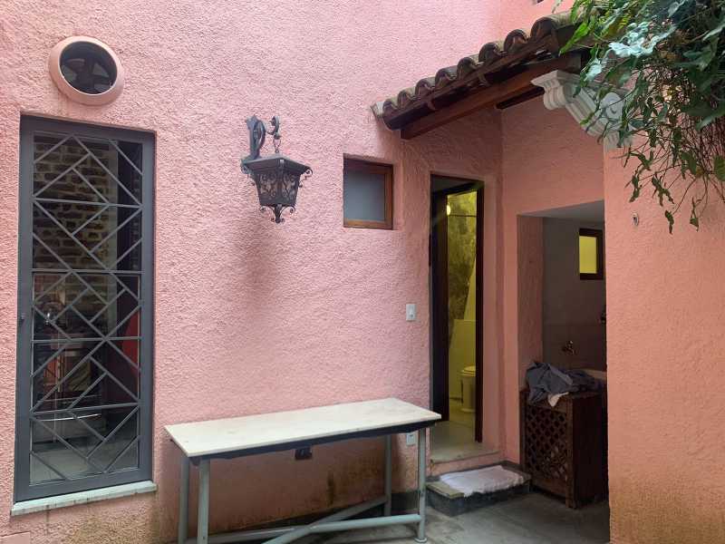 Casa à venda com 5 quartos, 255m² - Foto 16