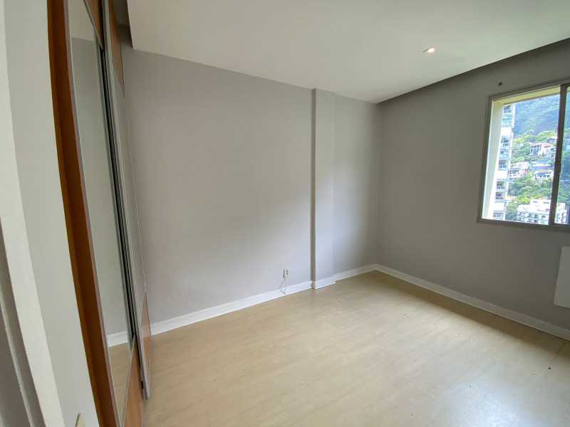 Apartamento à venda com 3 quartos, 121m² - Foto 8