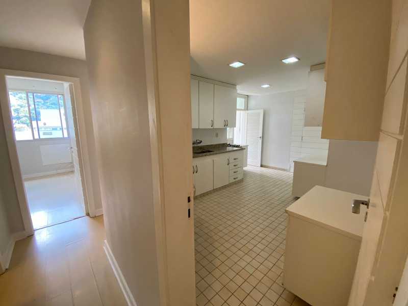 Apartamento à venda com 3 quartos, 121m² - Foto 10