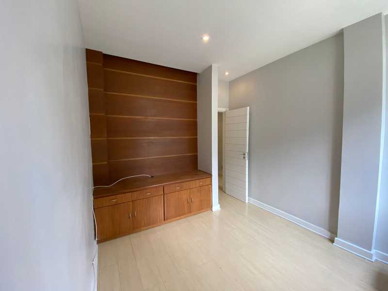 Apartamento à venda com 3 quartos, 121m² - Foto 11