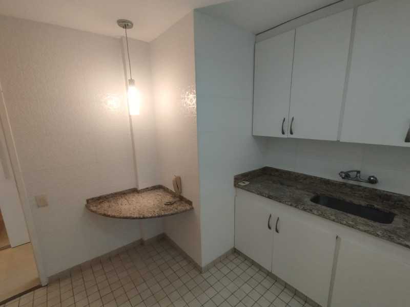 Apartamento à venda com 3 quartos, 121m² - Foto 20
