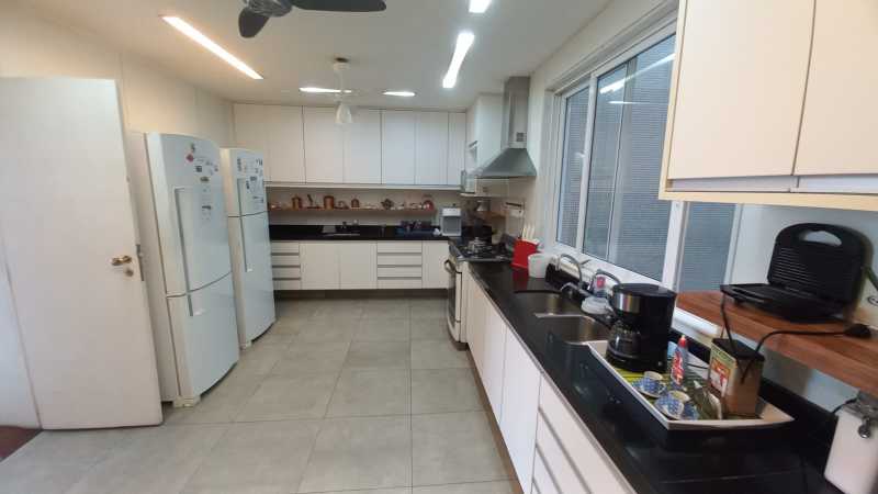 Apartamento à venda com 4 quartos, 285m² - Foto 26