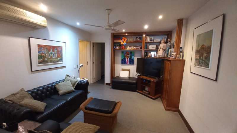 Apartamento à venda com 4 quartos, 285m² - Foto 11