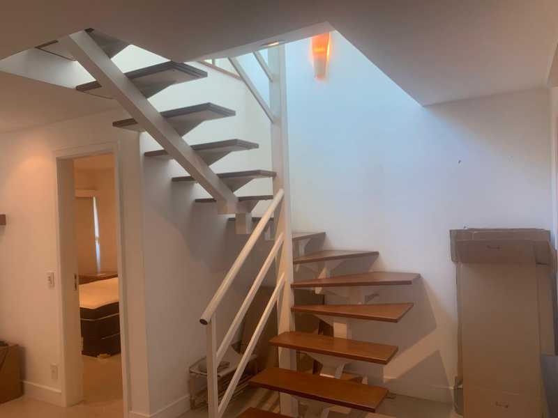 Cobertura à venda com 2 quartos, 124m² - Foto 14
