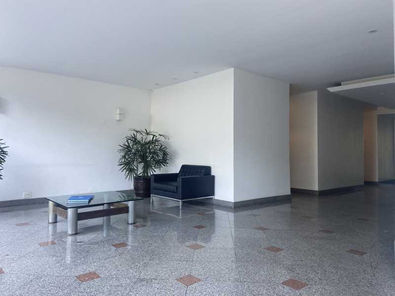 Apartamento para alugar com 3 quartos, 125m² - Foto 25