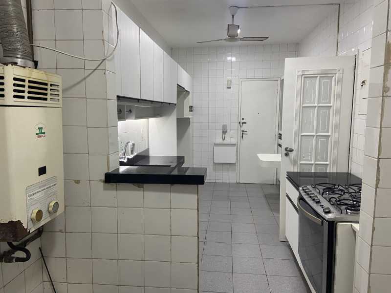 Apartamento para alugar com 3 quartos, 125m² - Foto 24