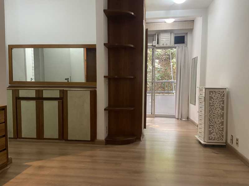 Apartamento para alugar com 3 quartos, 125m² - Foto 11