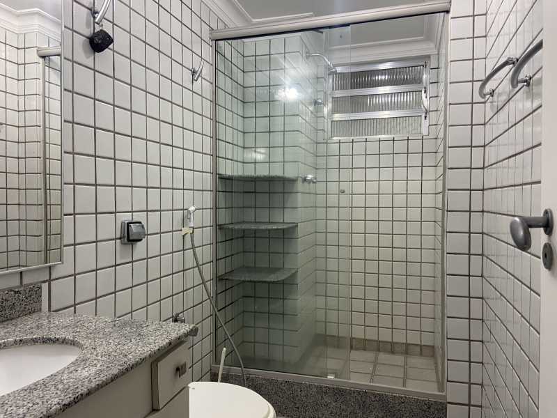 Apartamento para alugar com 3 quartos, 125m² - Foto 14