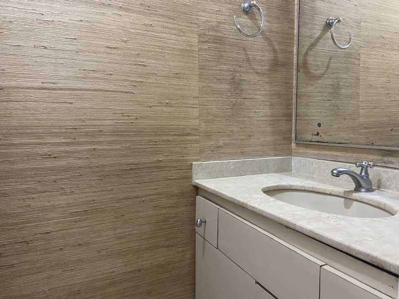 Apartamento para alugar com 3 quartos, 125m² - Foto 15