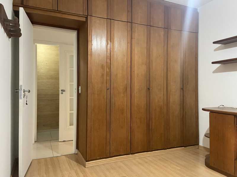 Apartamento para alugar com 3 quartos, 125m² - Foto 19