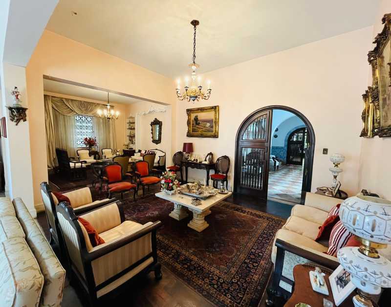 Casa Comercial à venda com 6 quartos, 950m² - Foto 6