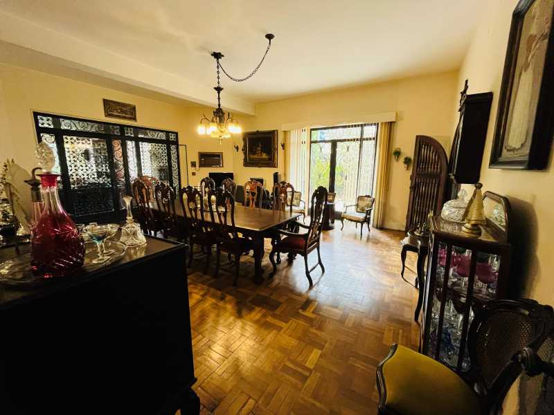Casa Comercial à venda com 6 quartos, 950m² - Foto 10
