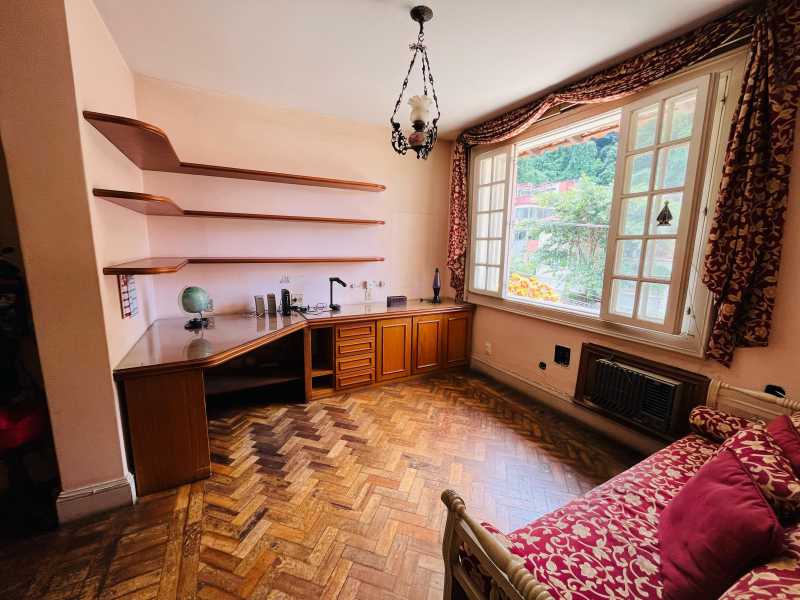 Casa Comercial à venda com 6 quartos, 950m² - Foto 20